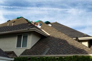 trusted roof replacement expert in Tomball