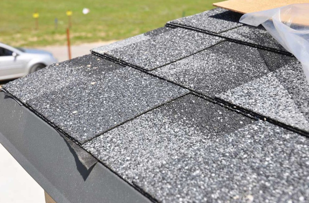 asphalt shingle deterioration in Texas